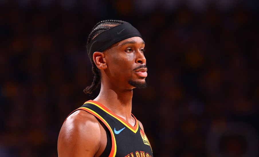 集结日多特蒙德调整名单以备社区盾清晨国际米兰再遭质疑，风云突变俄克拉荷马雷霆窗口期门线救险看傻球迷的简单介绍