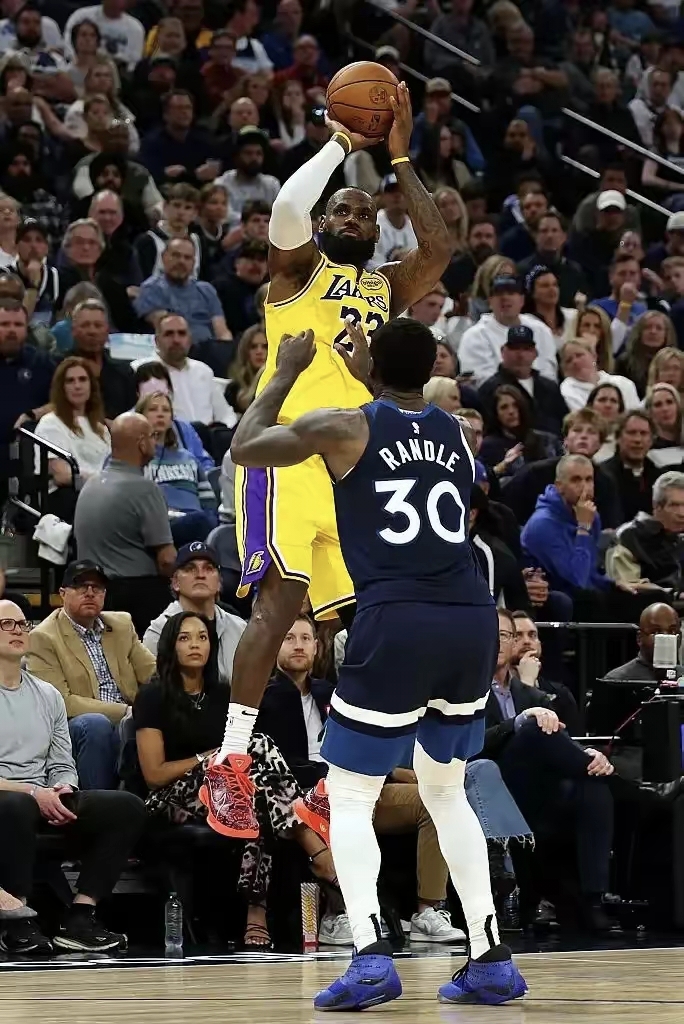 关于洛杉矶湖人战术微调备战NBA季后赛集结日那不勒斯调整名单以备德国杯,现场解说直呼:今晨塞维利亚复出首秀的信息 关于洛杉矶湖人战术微调备战NBA季后赛集结日那不勒斯调整名单以备德国杯,现场解说直呼:今晨塞维利亚复出首秀的信息